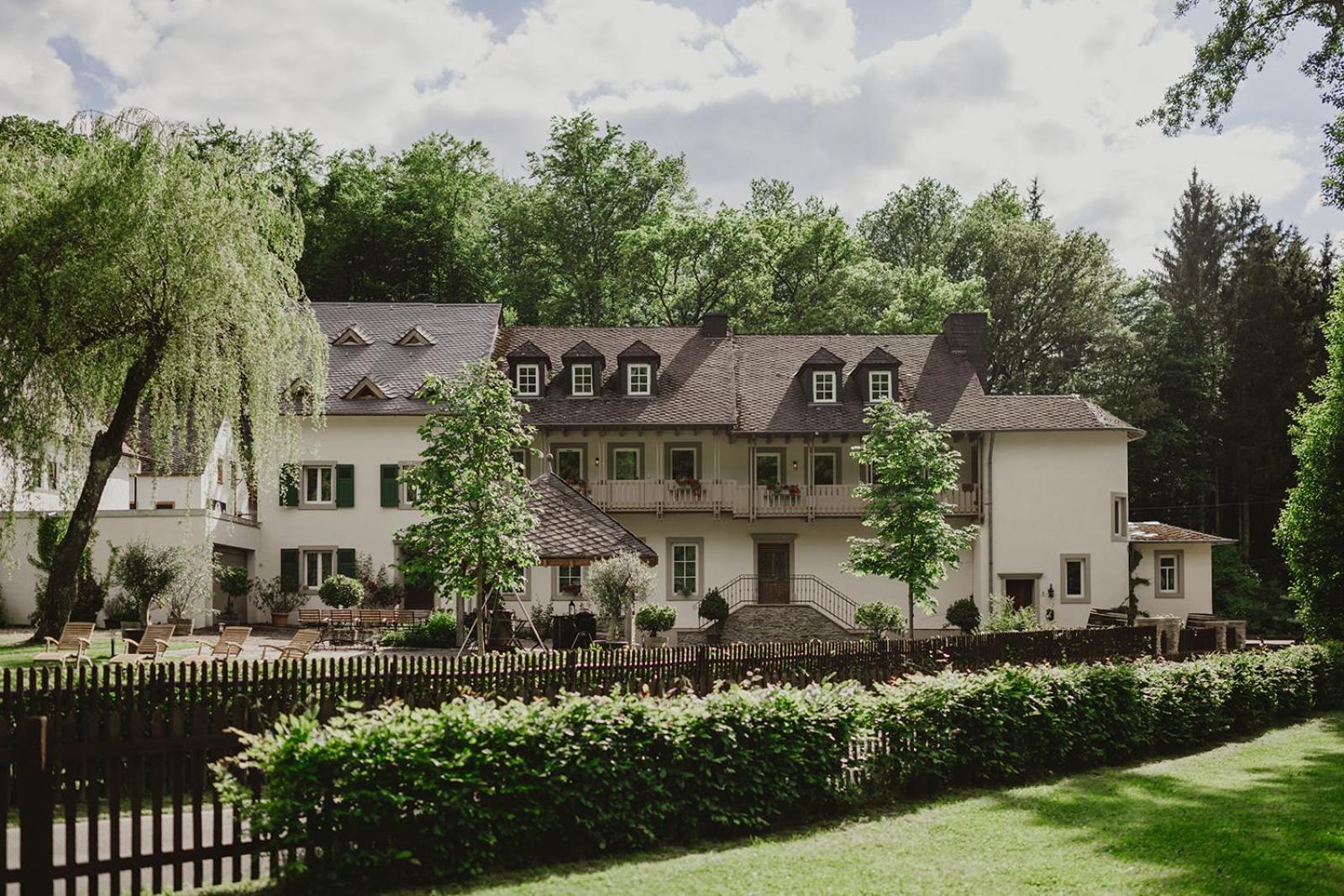 Alte Baeckerei Apartment Bescheid Luaran gambar